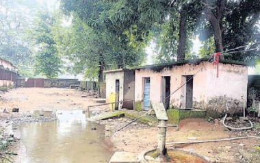 Deprived schools: Broken classrooms, unsafe water plague Sambalpur school