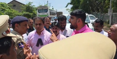Tension at KCR's farmhouse as Congress workers protest BRS MLCs' remarks against Speaker