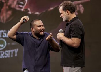 Leader of Opposition in the Lok Sabha Rahul Gandhi with comedian Pulkit Mani during the 'Chhatron ki Goonj' event, in Indore, Madhya Pradesh. (PTI)