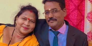 Couple killed as car plunges into ditch