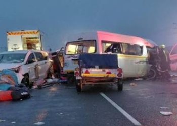 Road crash in South Africa kills at least 21 people: Officials