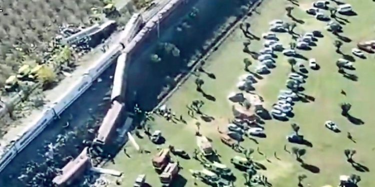 Ths still image from video taken and released by Spain's Civil Guard on October 28, 2026 shows an aerial scene of a train crash between a high speed Renfe AVE train and Iryo train around 150kms south of Madrid between Urda and Los Yebenes in the province of Toledo. (Photo by Handout / Guardia Civil / AFP) / RESTRICTED TO EDITORIAL USE - MANDATORY CREDIT "AFP PHOTO / GUARDIA CIVIL / HANDOUT / " - NO MARKETING NO ADVERTISING CAMPAIGNS - DISTRIBUTED AS A SERVICE TO CLIENTS