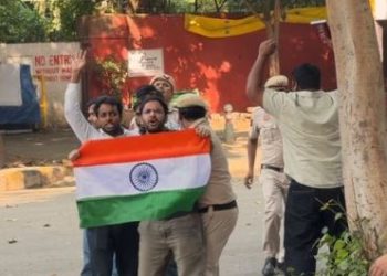 CJP's Saurav Das, Ashutosh Ranka detained near Jantar Mantar; Dipke says 'cannot de-notify resistance'