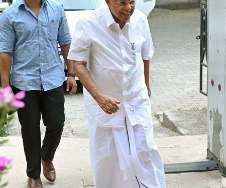 VACB to register two FIRs naming Pinarayi Vijayan, Mohammed Riyas as accused