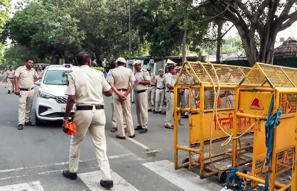 Delhi Metro shuts gates at 6 stations ahead of Congress protest against CEC