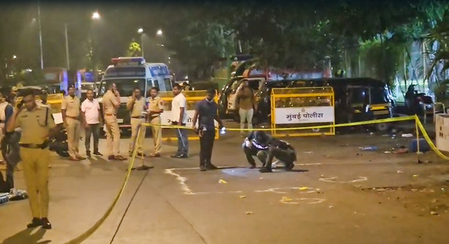 FIR reveals 7 rounds fired at Tiger Shroff's car-Juhu Police