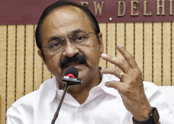 Kerala CM condemns Pinarayi Vijayan’s detention, seeks immediate release