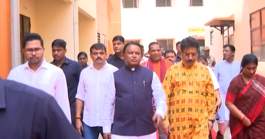 Odisha CM launches housing projects