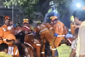 Delhi building collapse: Child killed, seven rescued from Seemapuri debris