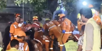Delhi building collapse: Child killed, seven rescued from Seemapuri debris