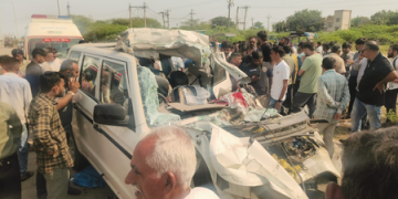 Seven killed as SUV crashes into stationary trailer in Gujarat's Bhavnagar